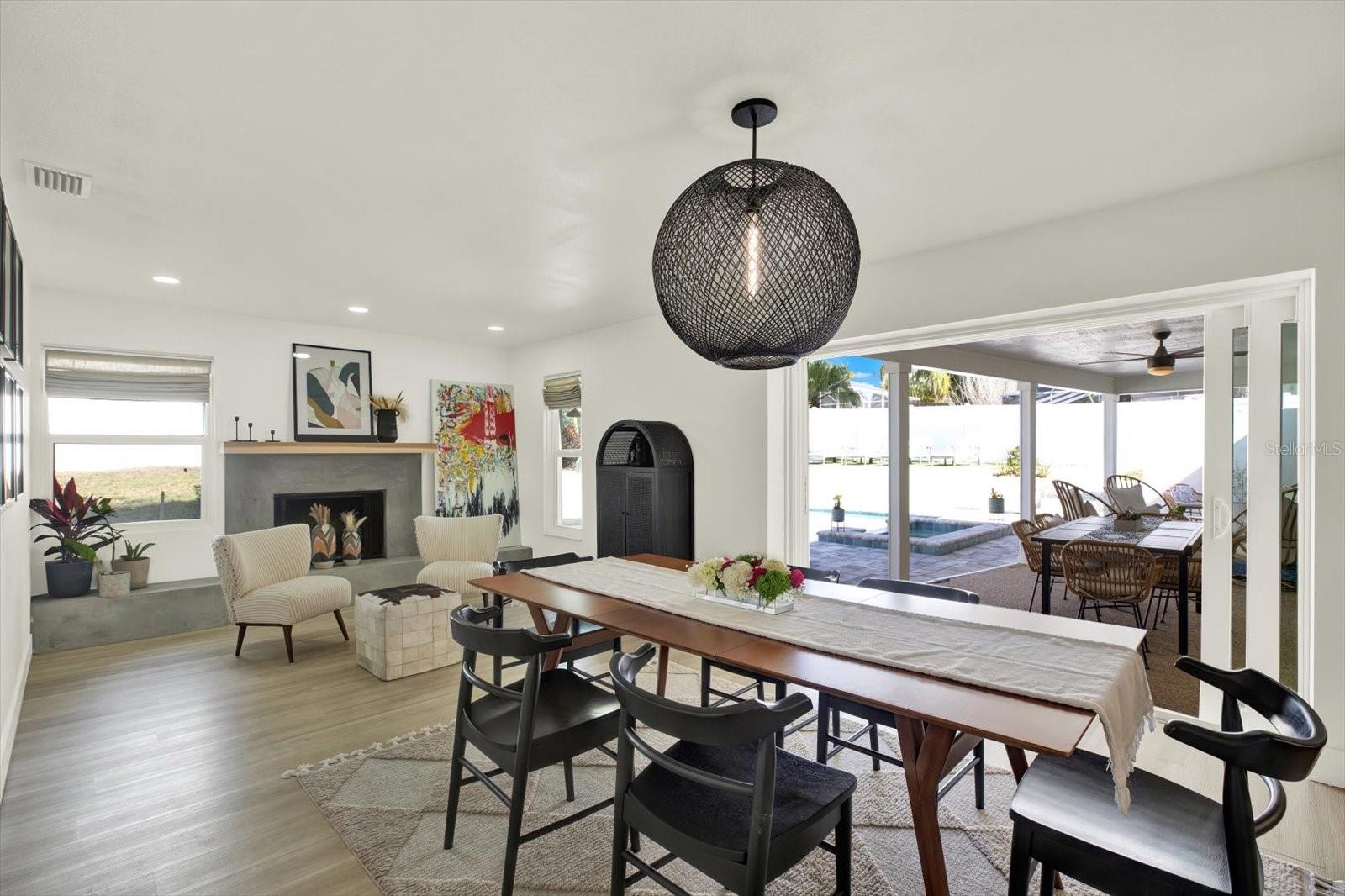 Living or dining area