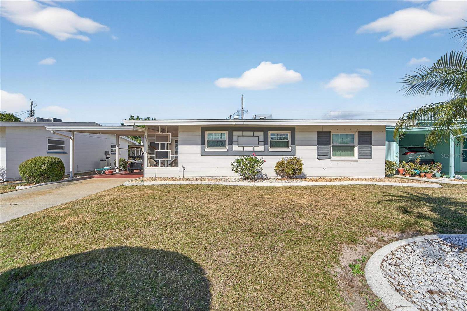 TB8469834 - Daylight