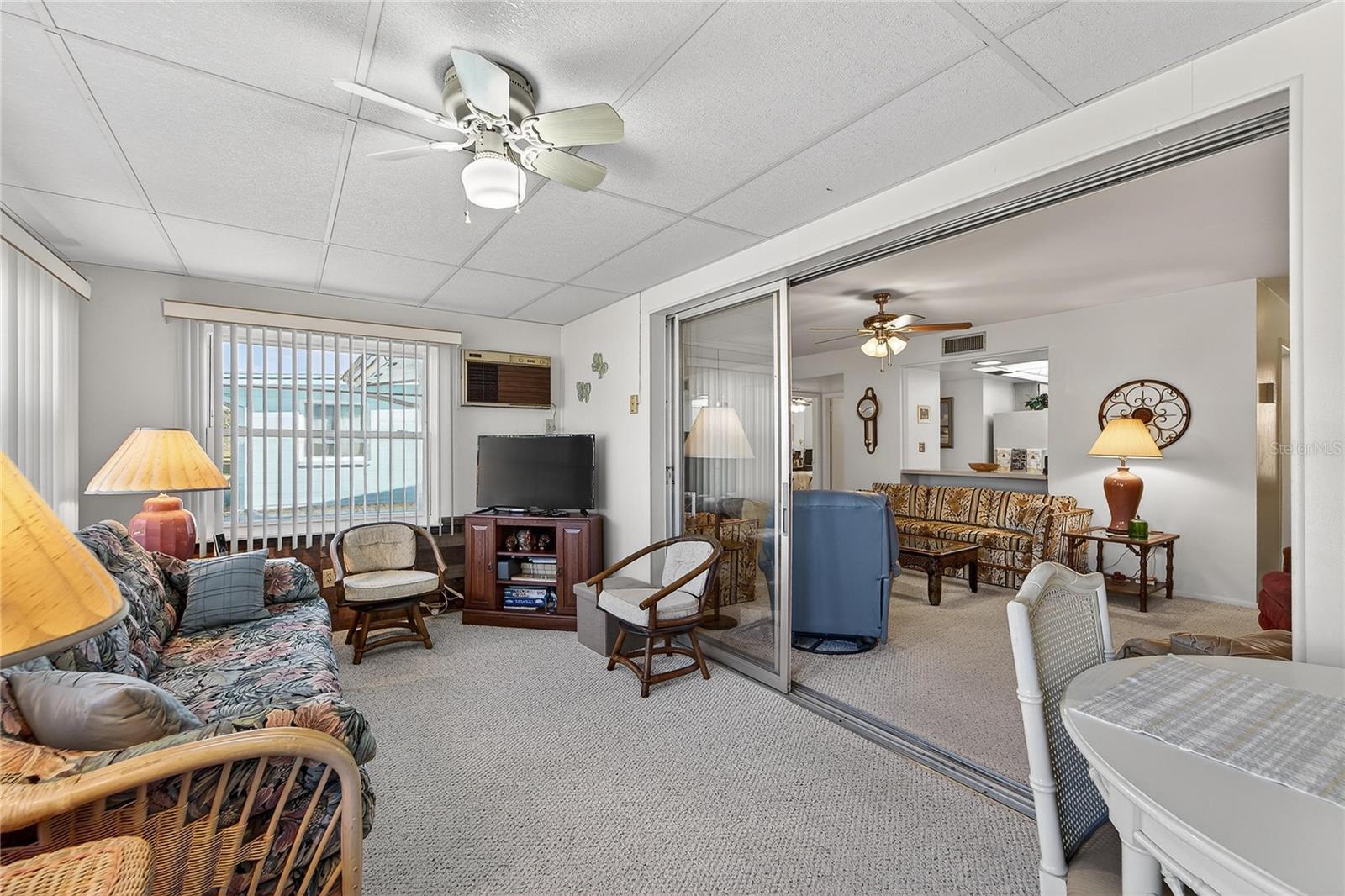 TB8469834 - florida room