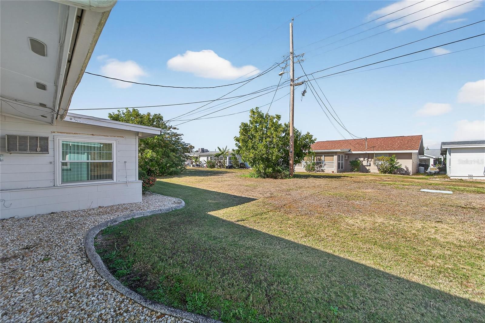 TB8469834 - backyard #3