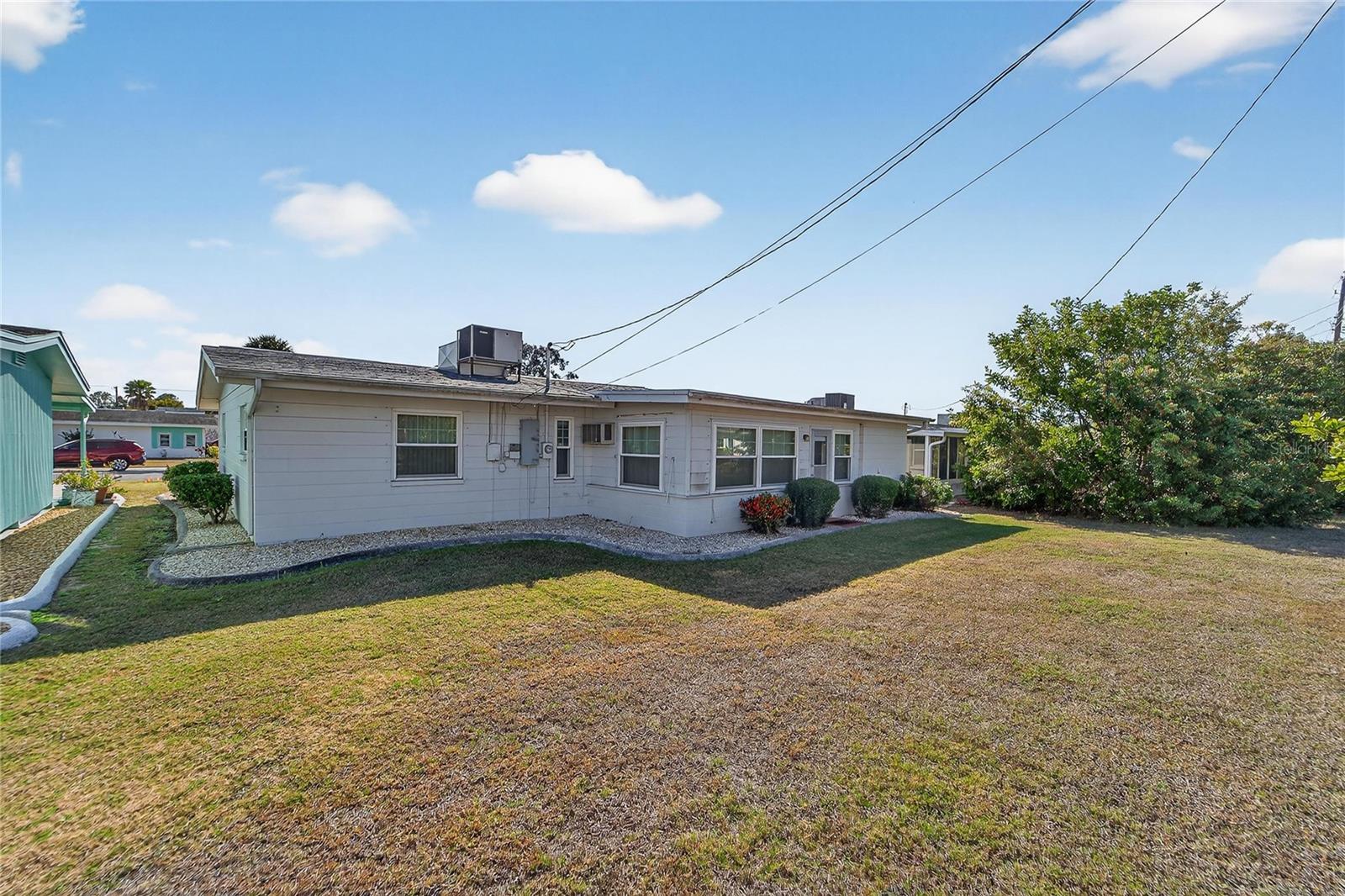 TB8469834 - backyard #6