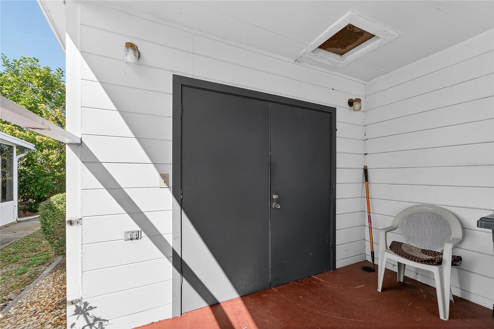 TB8469834 - access to storage/workshop