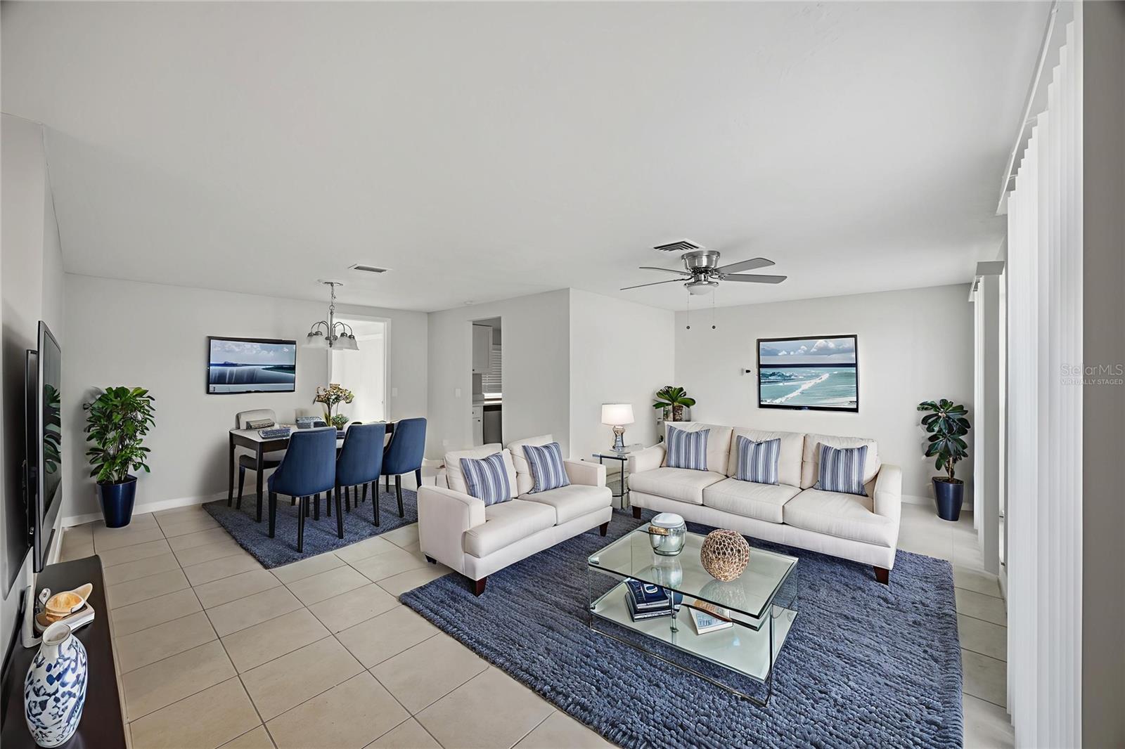 This photo has been Virtually Staged.