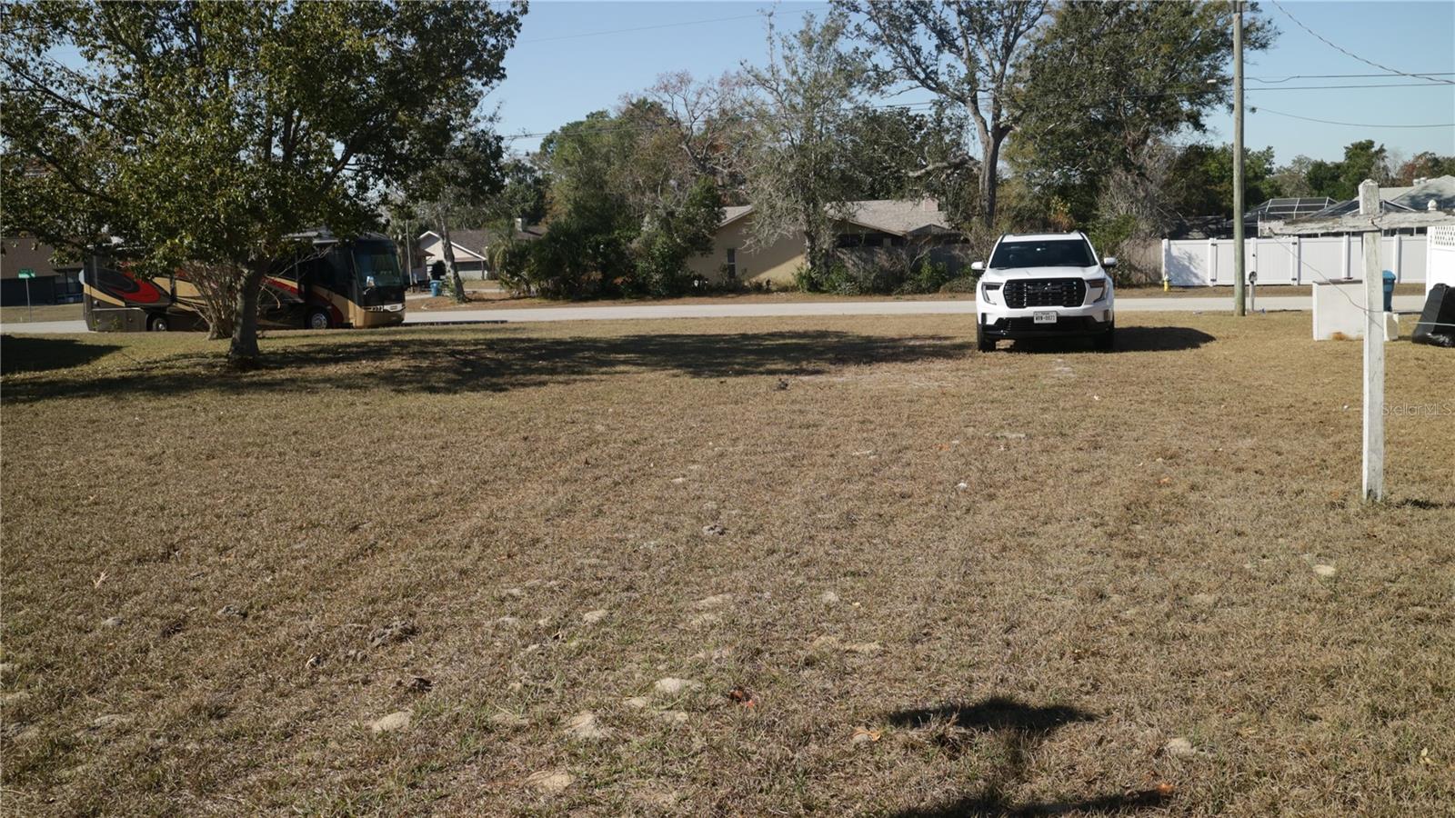 Extra lot facing road