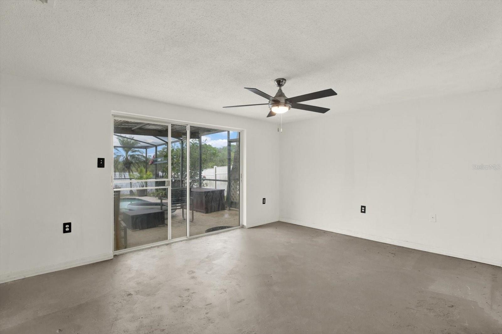 Primary suite with access to the lanai