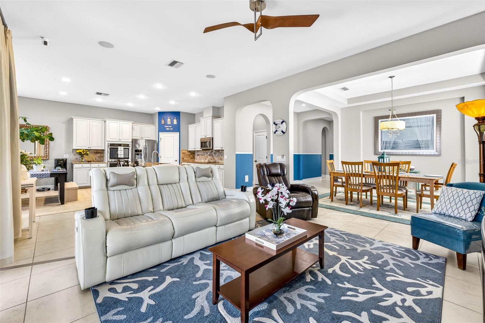 Flexible open space in the living area.