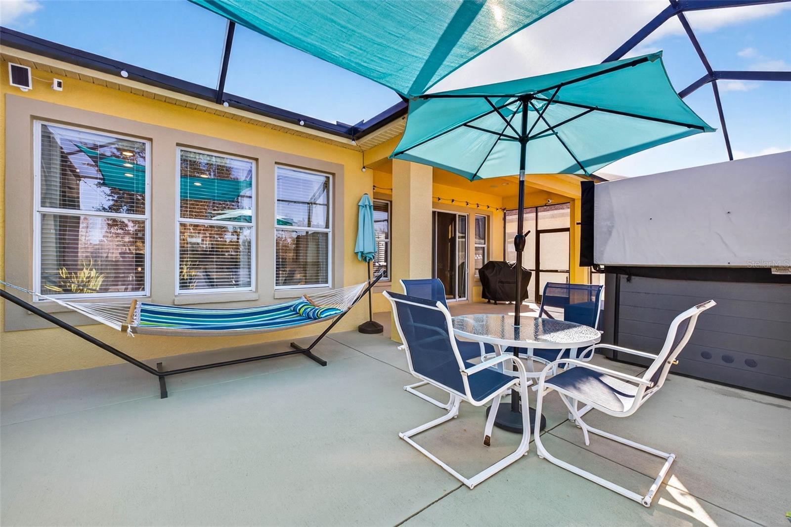 Take a nap to the sounds of FL nature behind you.