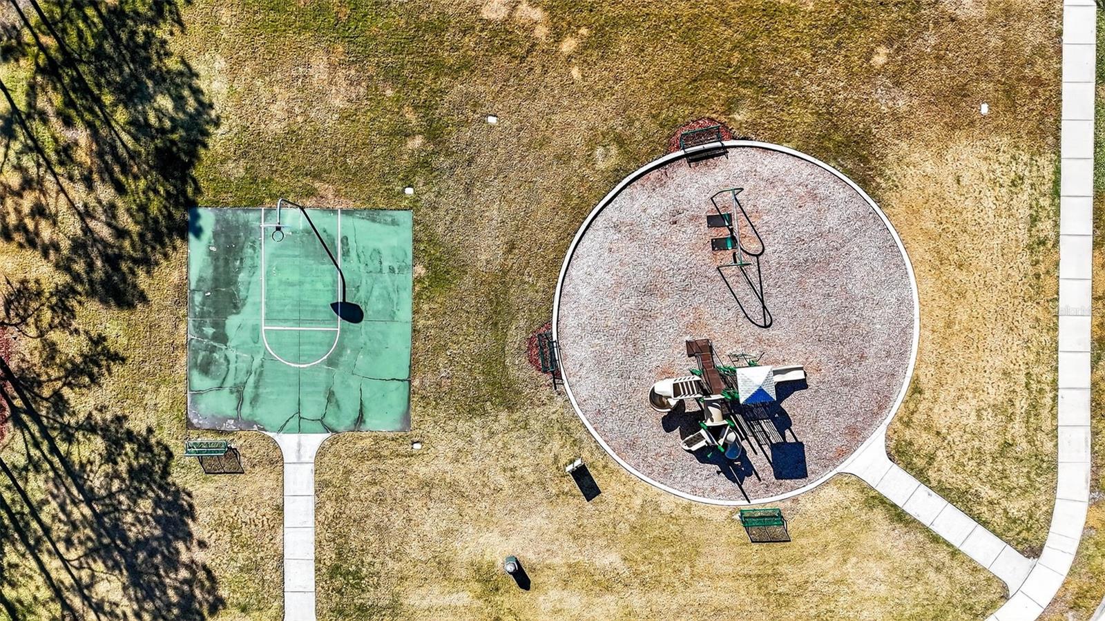 Peregrina park & keep scrolling for the amenities...