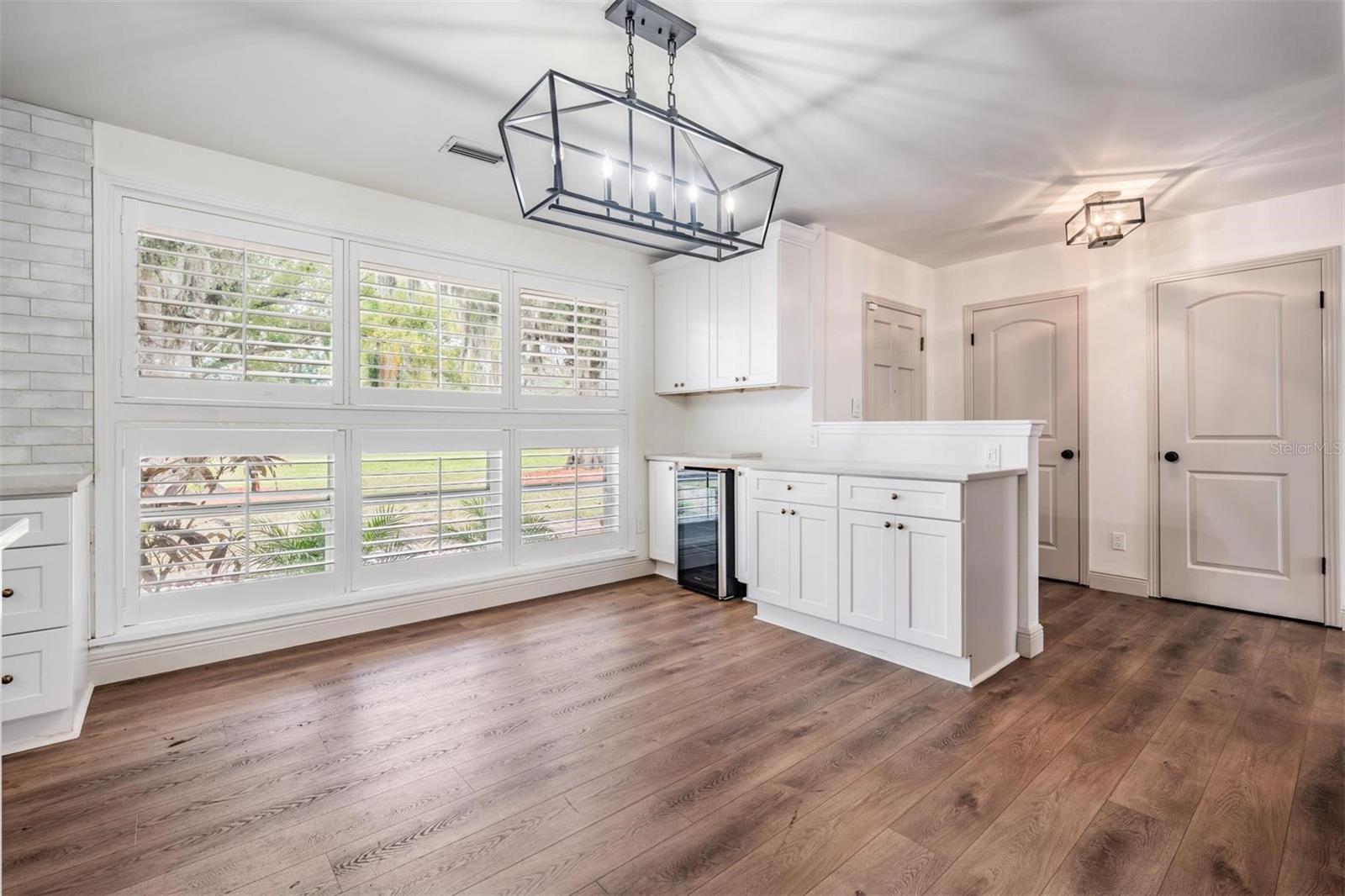 Dining room with wine refrigerator