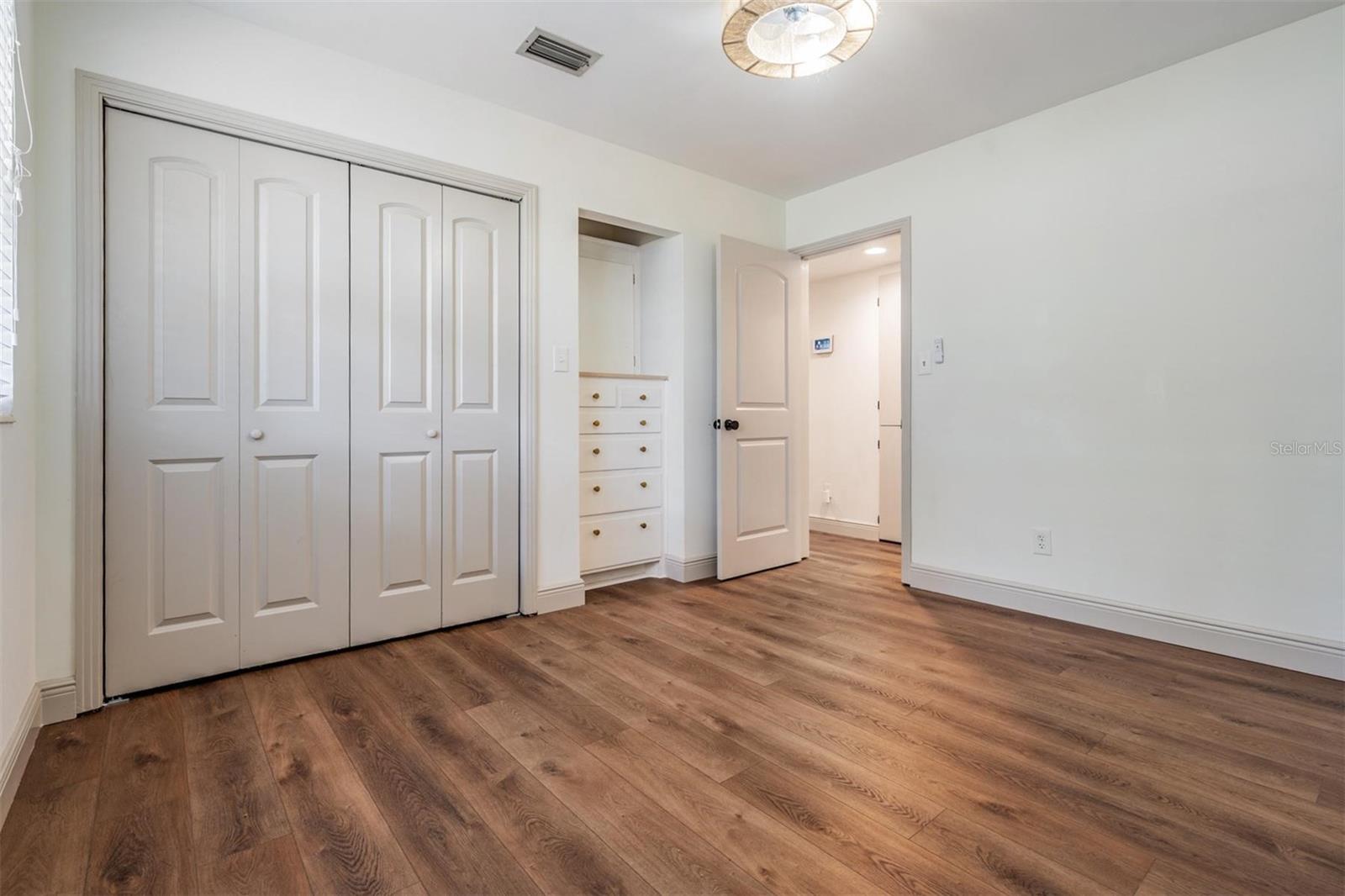 Bedroom 3 - built in dresser