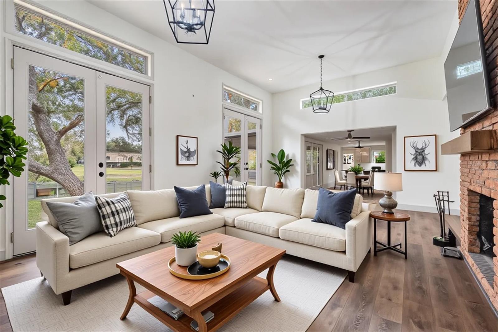 Virtually staged - Living room