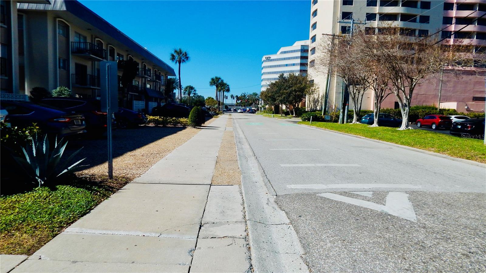 Building Street View toward Westshore