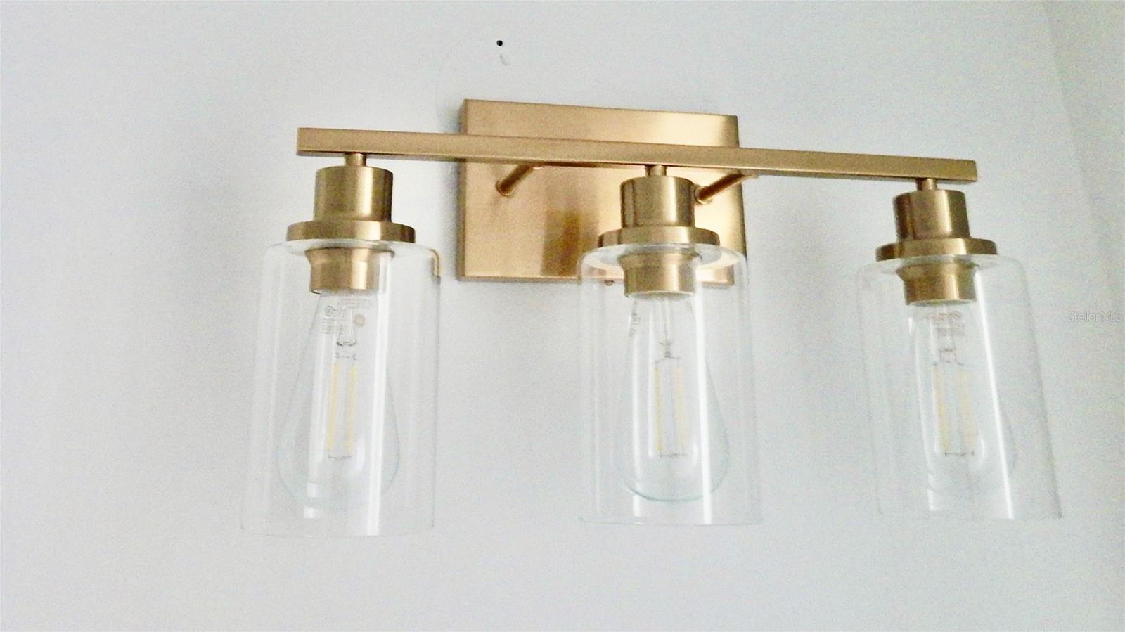 Bathroom Light Fixtures