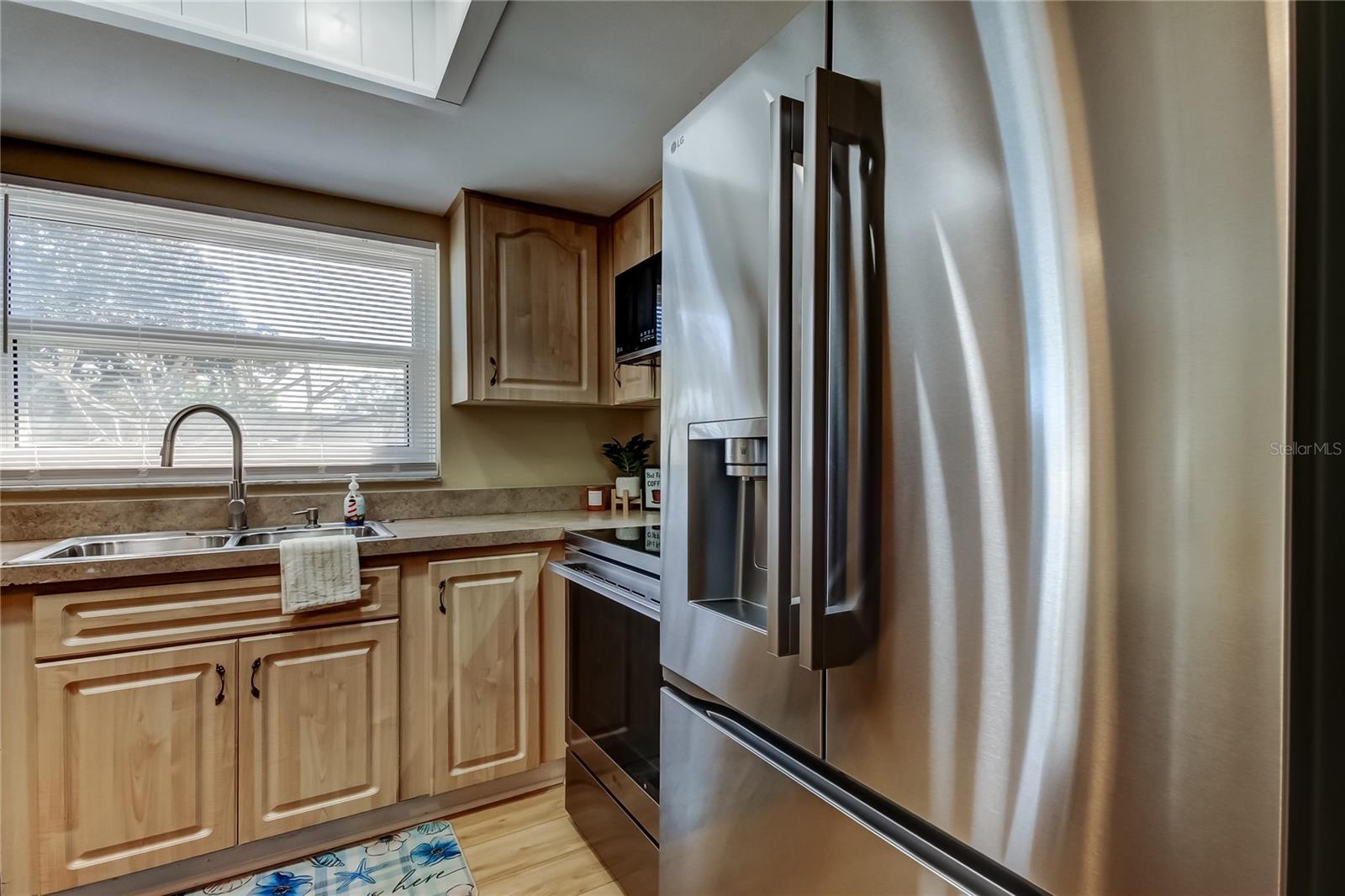 11. BRAND NEW $7K STAINLESS STEEL APPLIANCE PACKAGE - JUST FOR YOU!