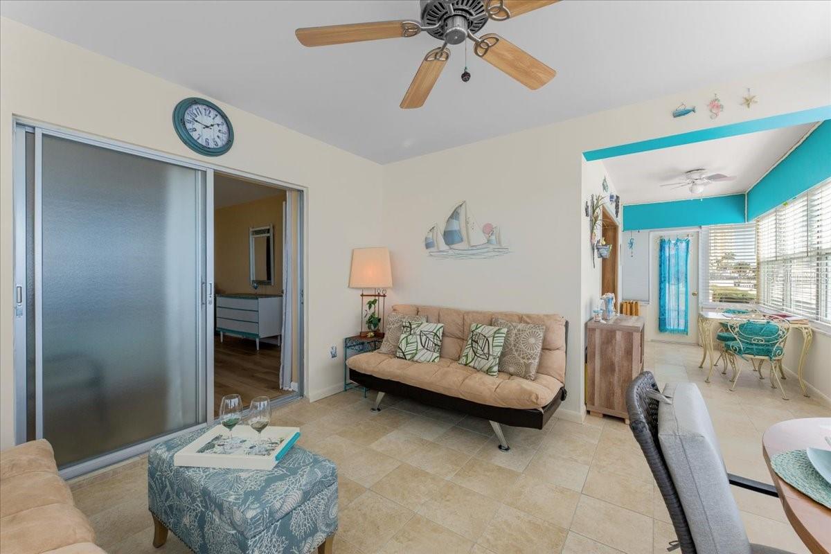 Wrap around Florida room