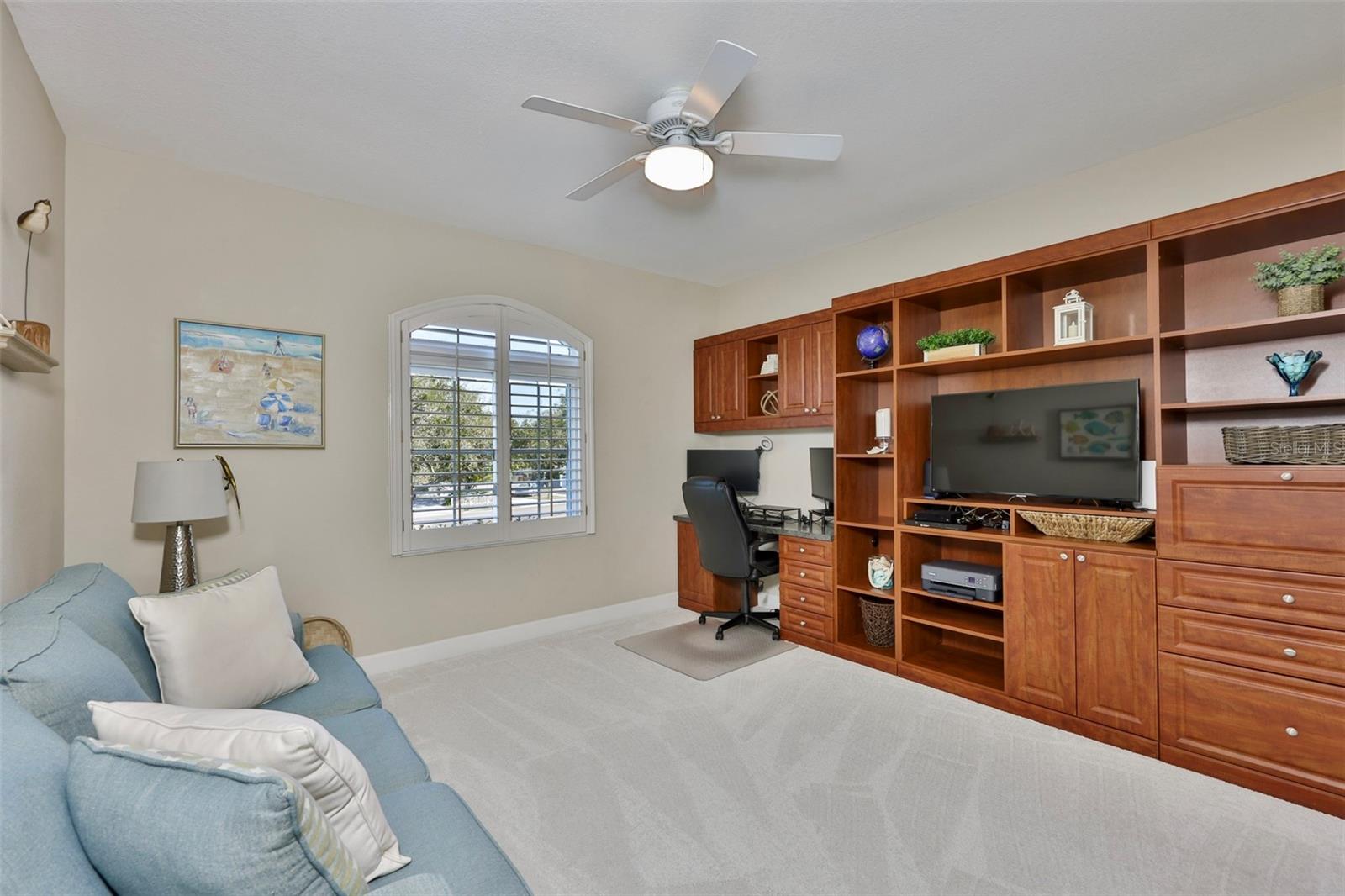 Office/Den/3rd Bedroom