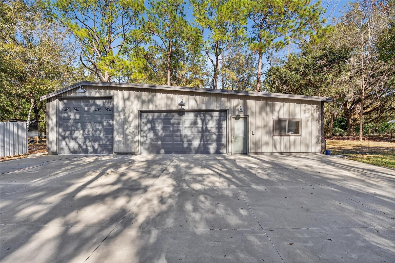 30' x 50' detached garage and apartment