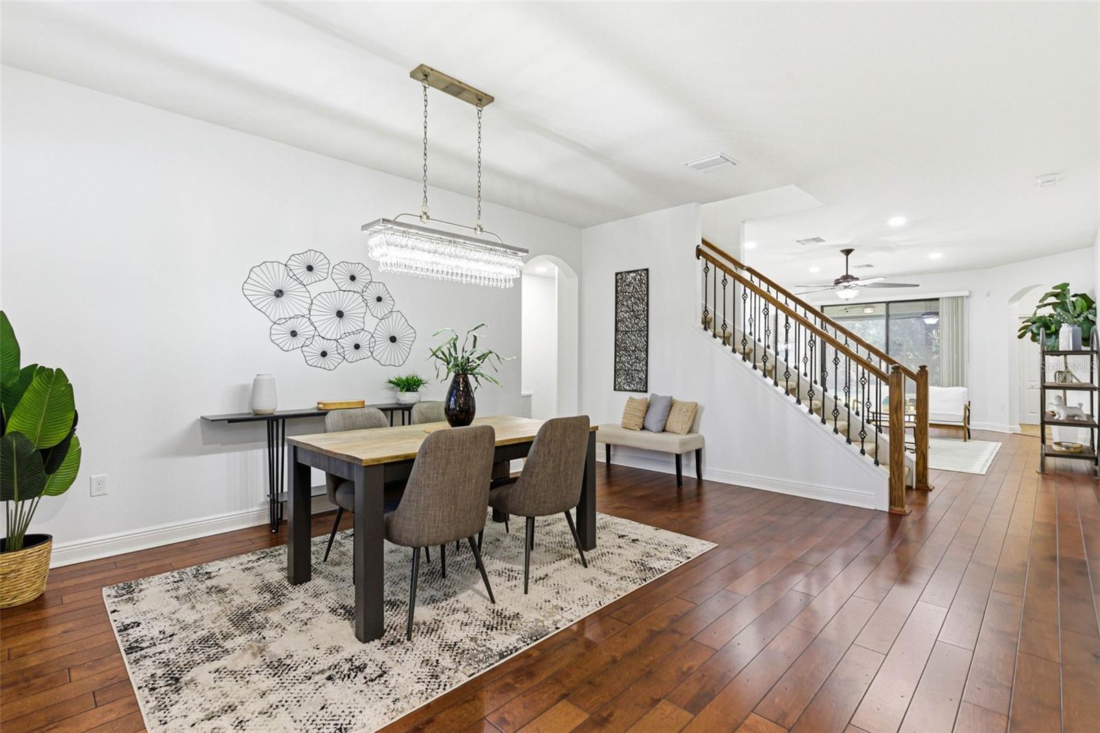 Formal Dining Room-Chandalier