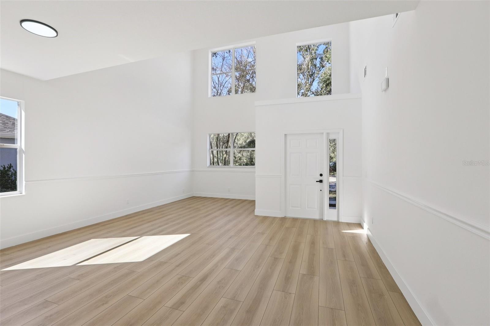 Living Room / Dining Room Combo