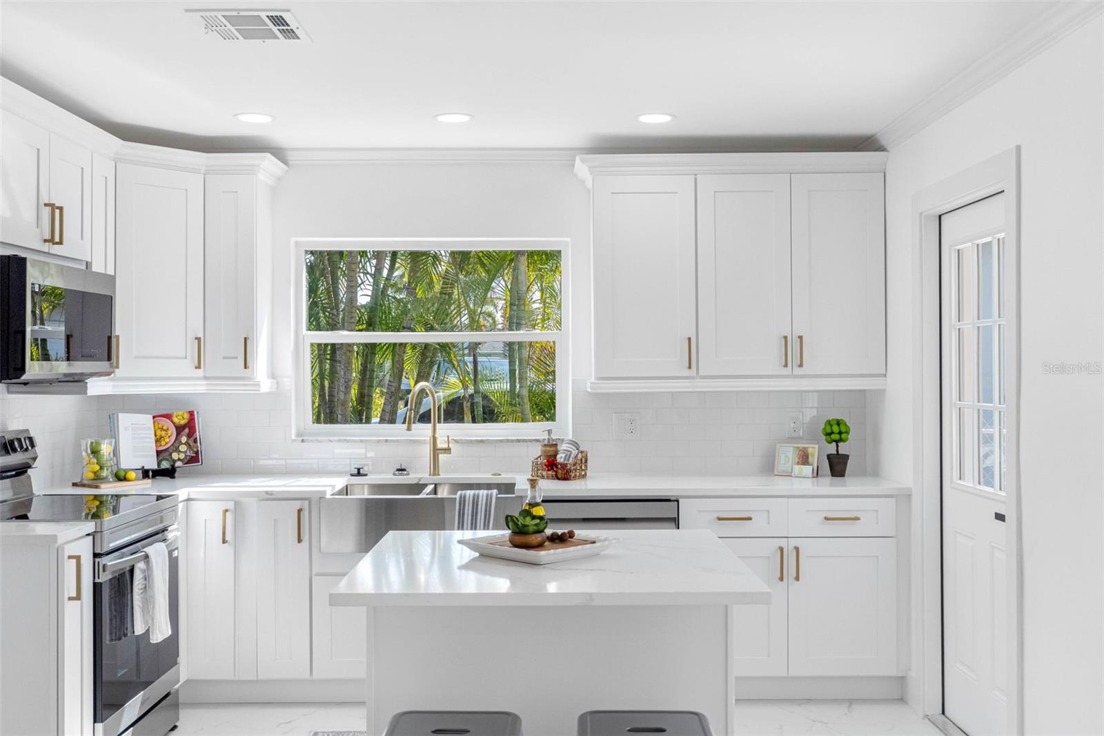 Plenty of quartz counter space.