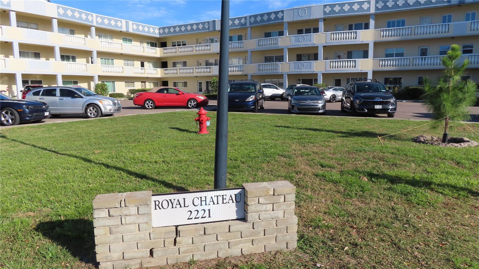 Royal Chateau/Bldg 76