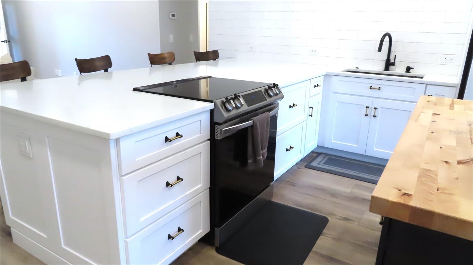 Soft Touch Kitchen Drawers