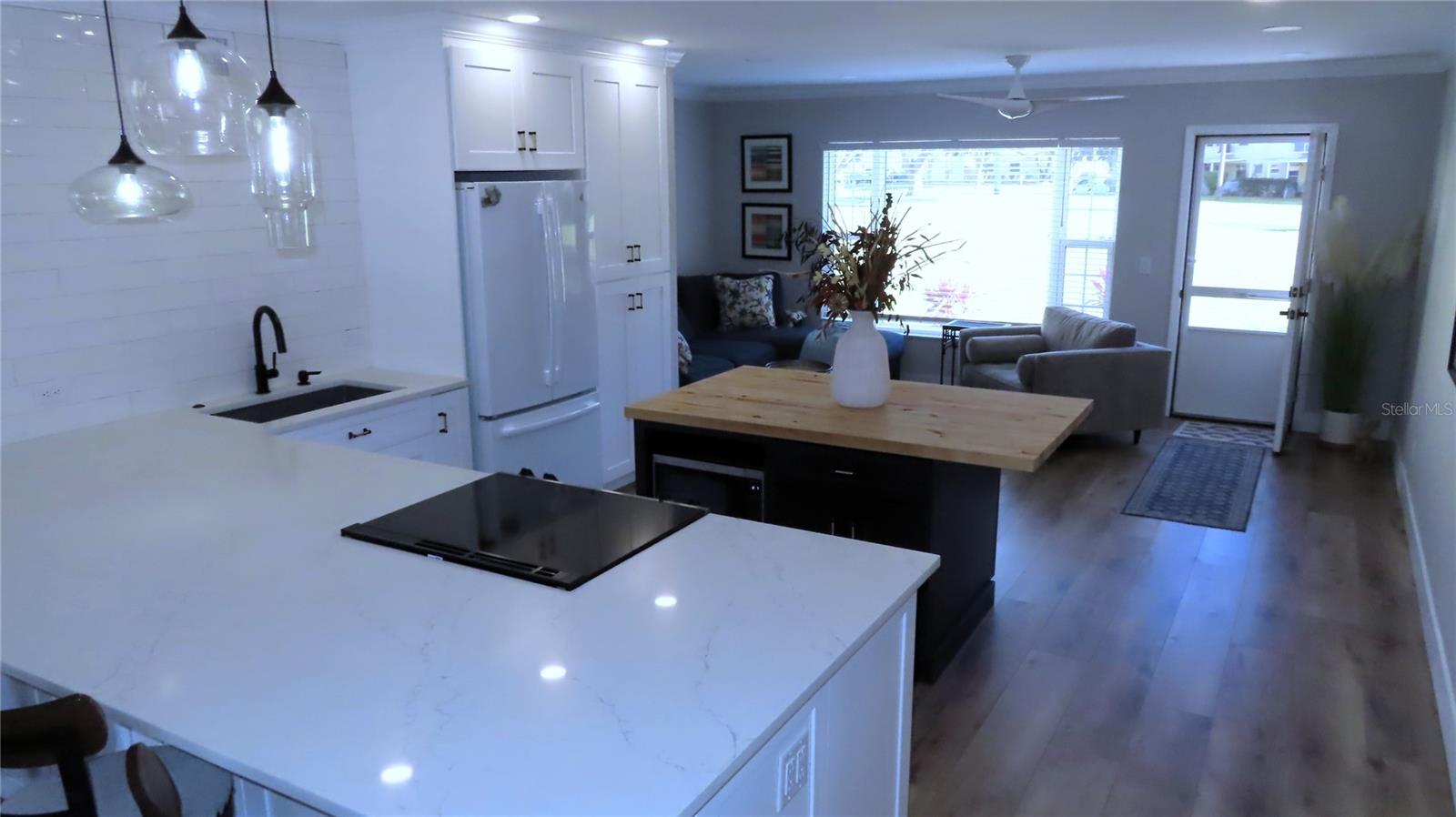 Kitchen Family Room Combo
