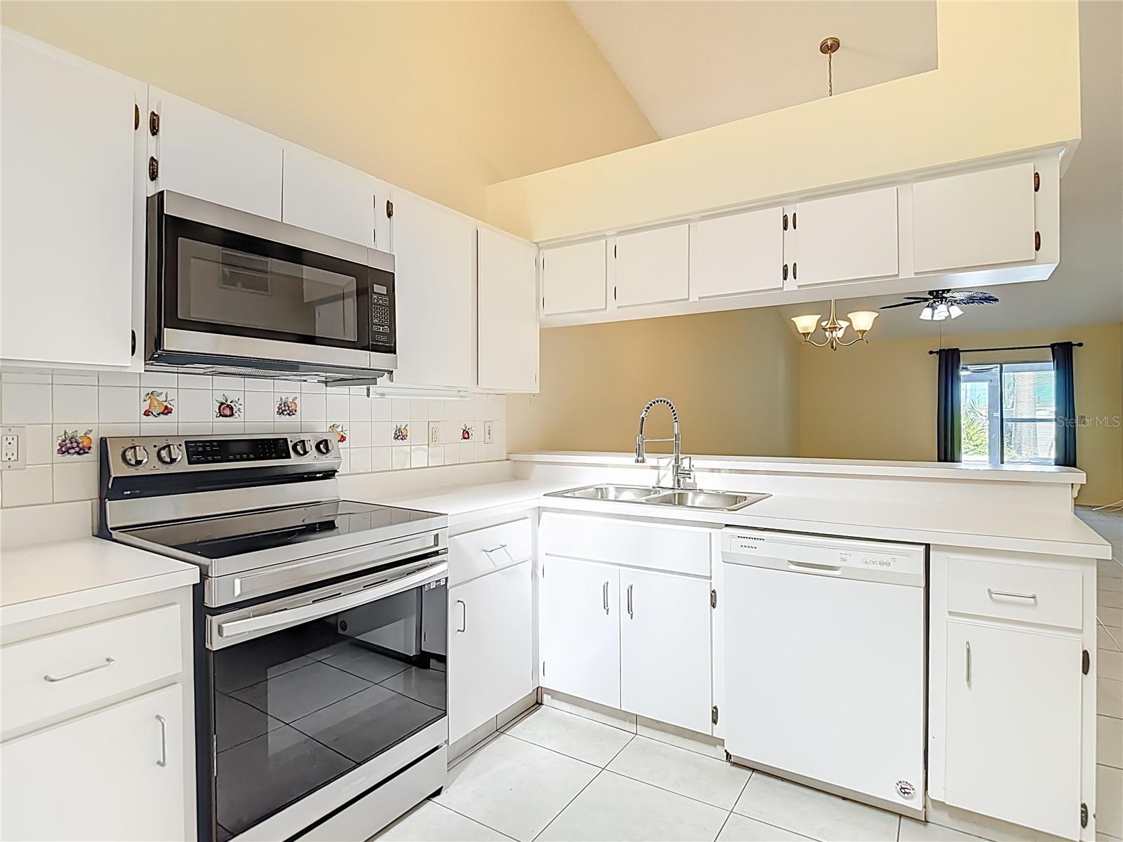 Neutral Palette in Kitchen!