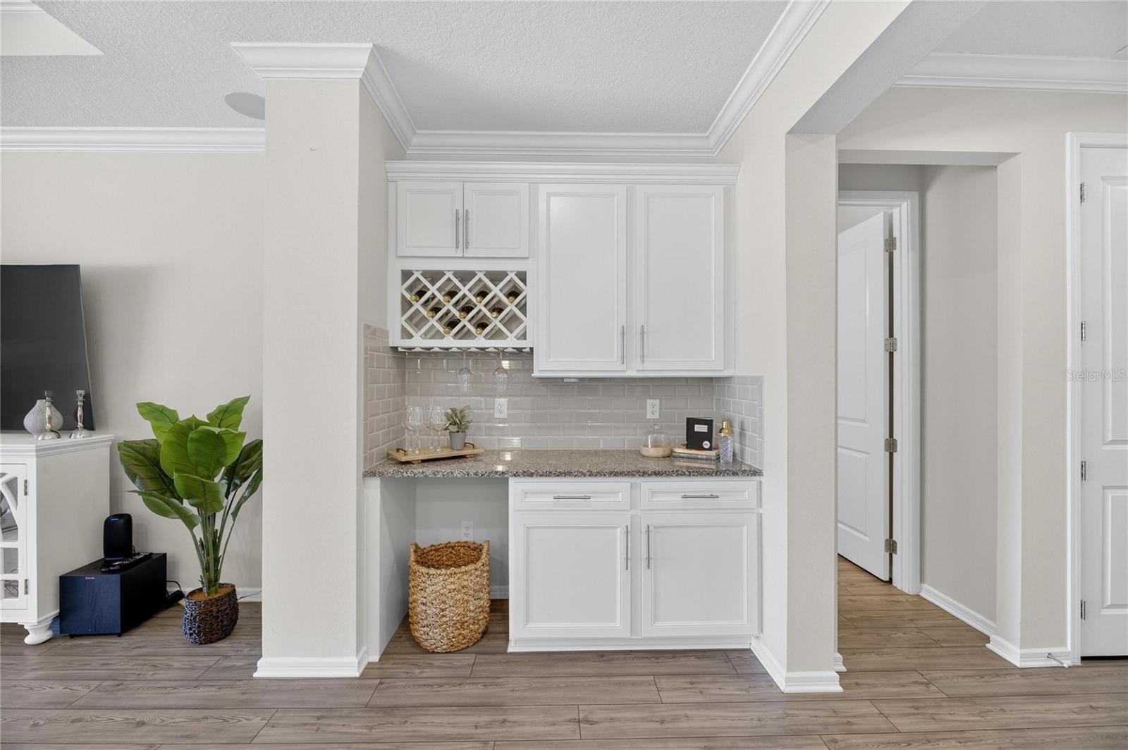 Entertainment center