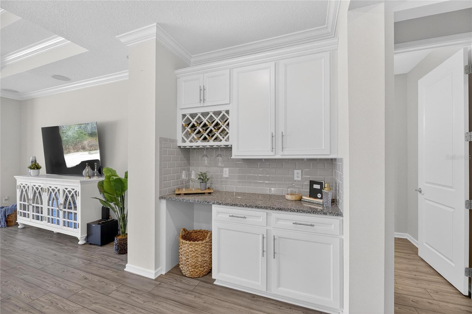 Entertainment center