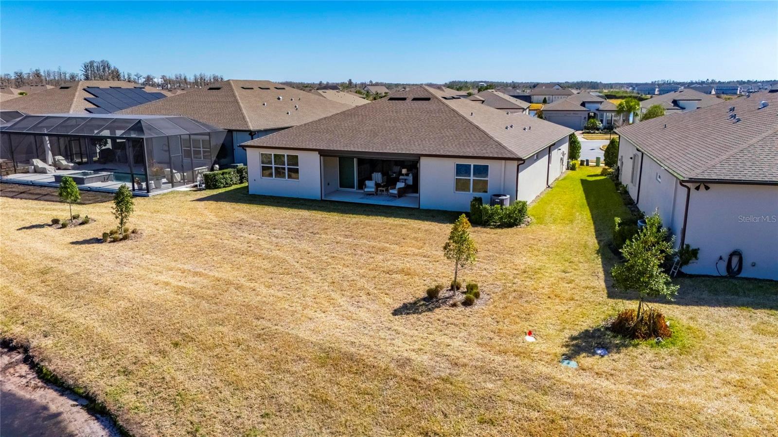 Large spacious back yard