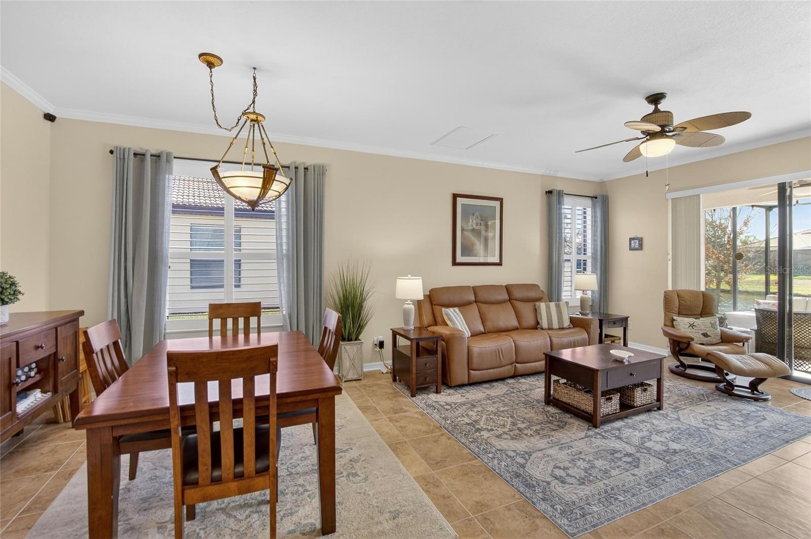 Dinning Room/Living Room