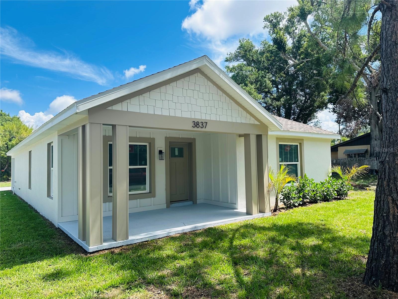 Front w/ landscaping