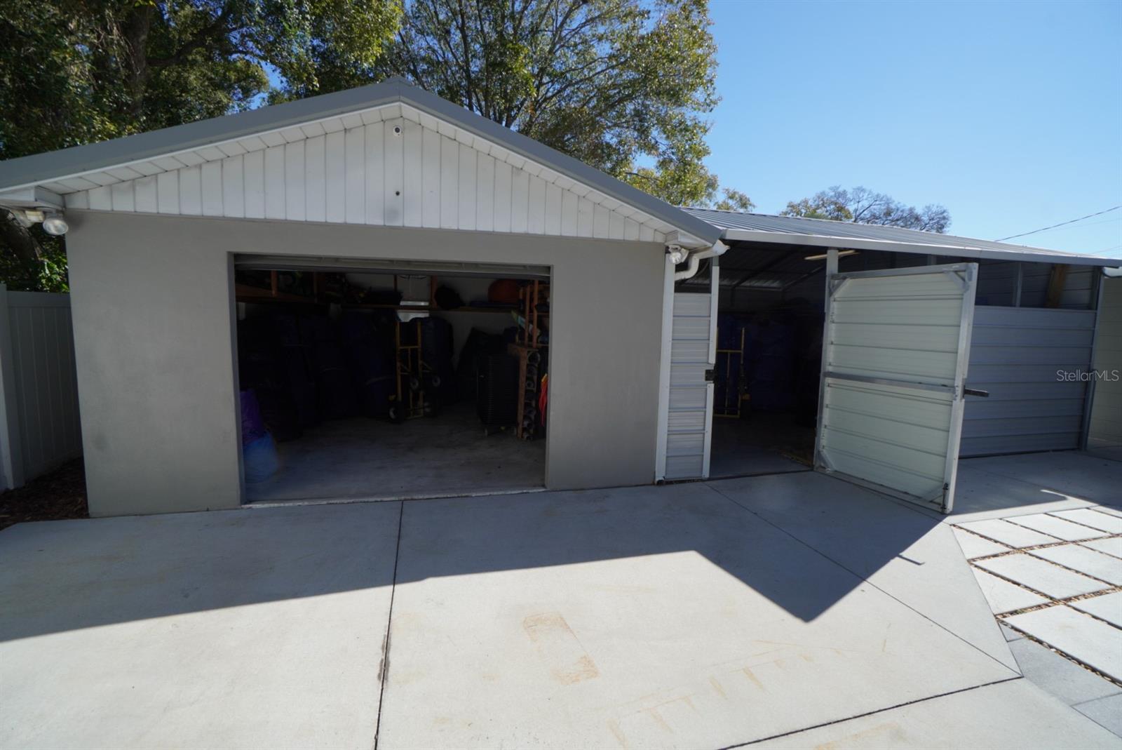 Garage