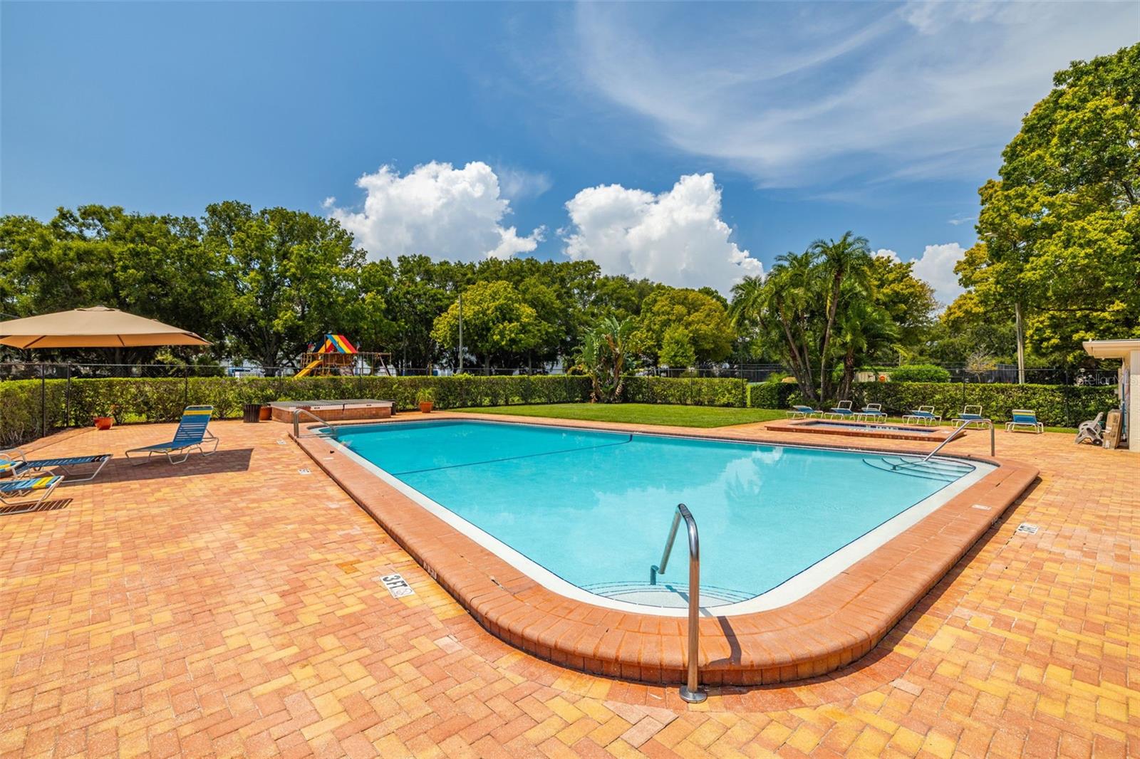 Large Pool and Kiddie Pool