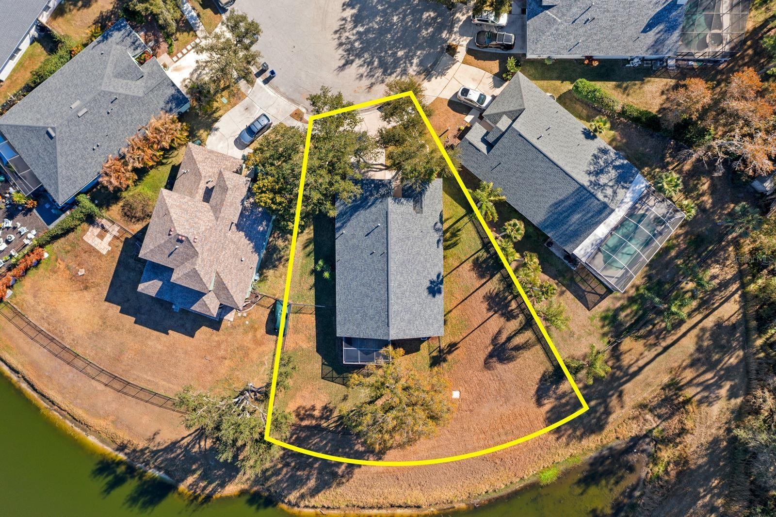 The CDD maintains the lake. The home is on a cul-de-sac where there's almost no traffic, except your neighbors.