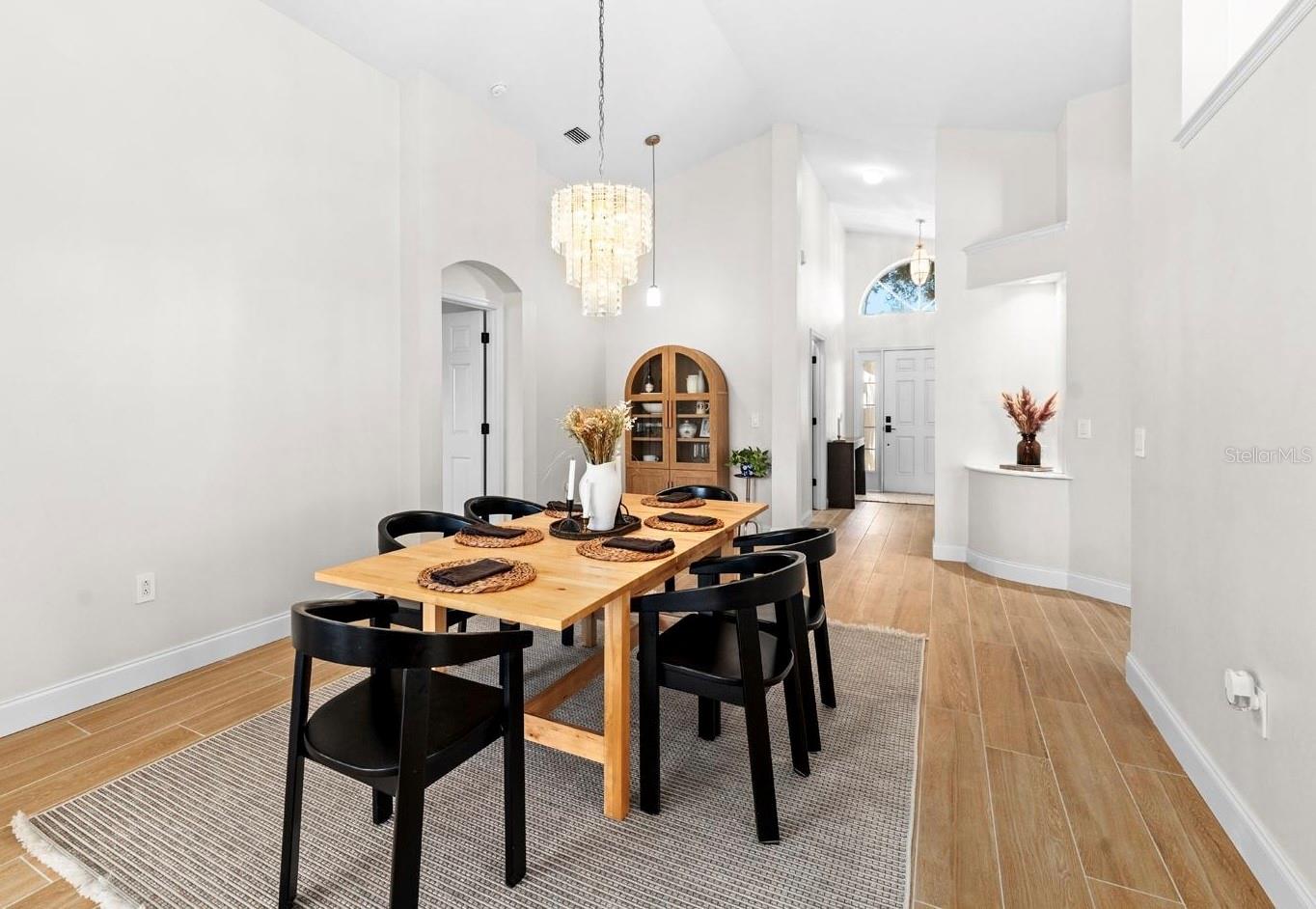 The dining room is spacious and can accommodate a very large tables, or even a few tables.