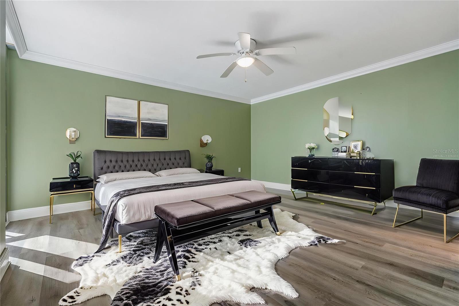 This photo has been Virtually Staged.