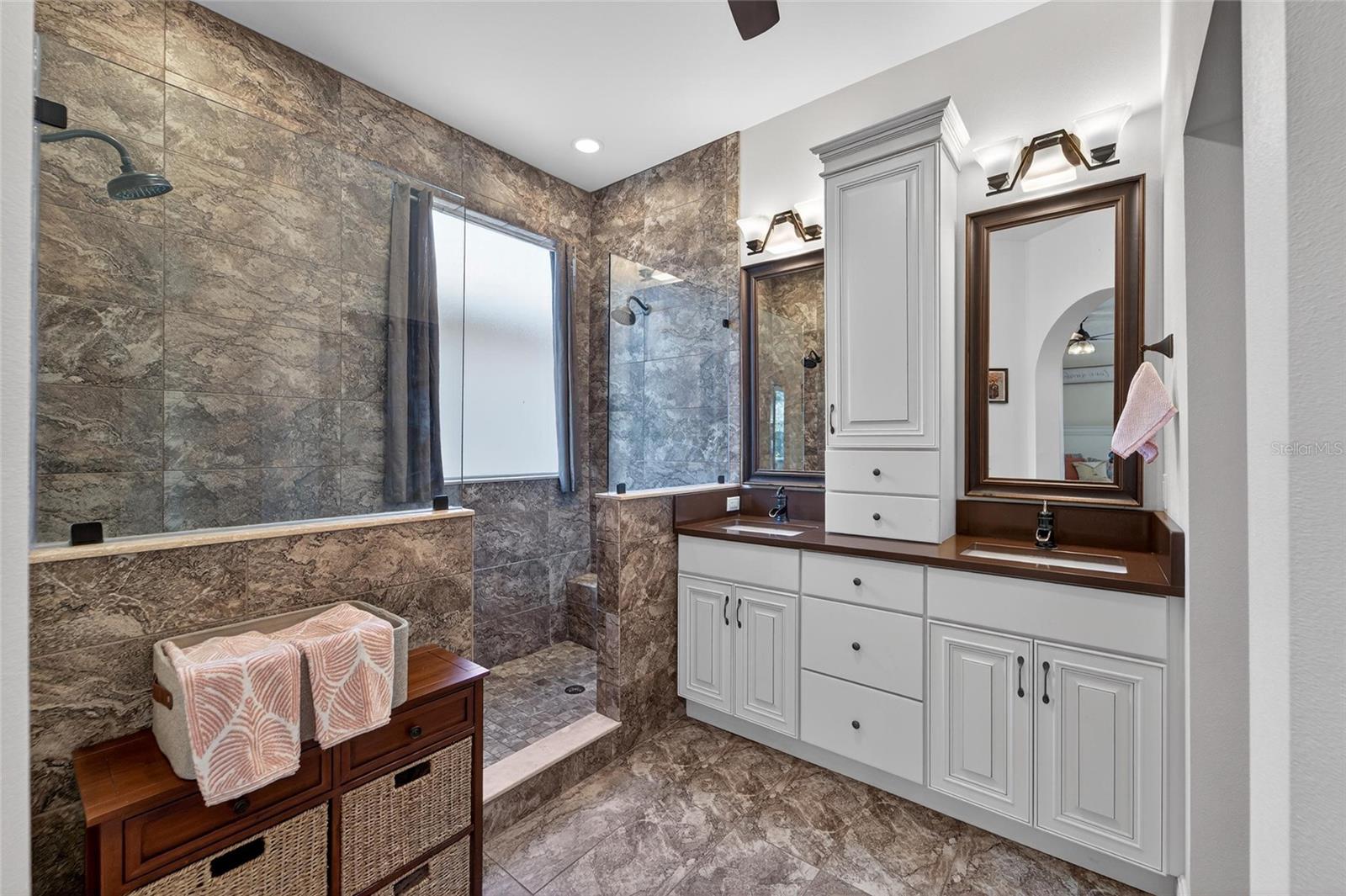 Main Bathroom Ensuite