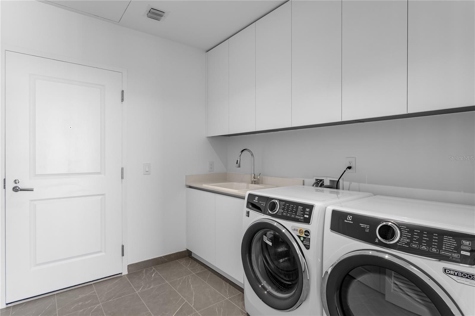 Full-size top-of-the-line washers and dryers