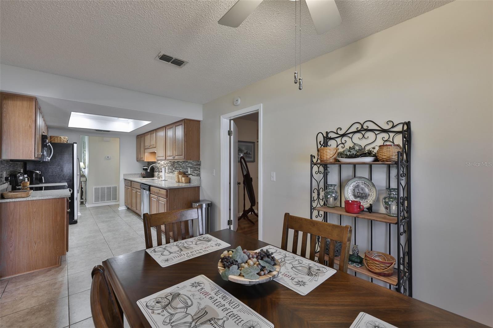 An eat in kitchen for maximum simplicity.