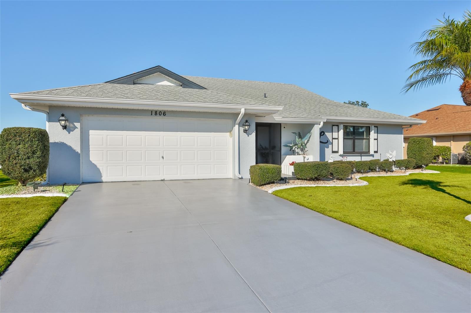 Curb appeal and pride of ownership is on full display.