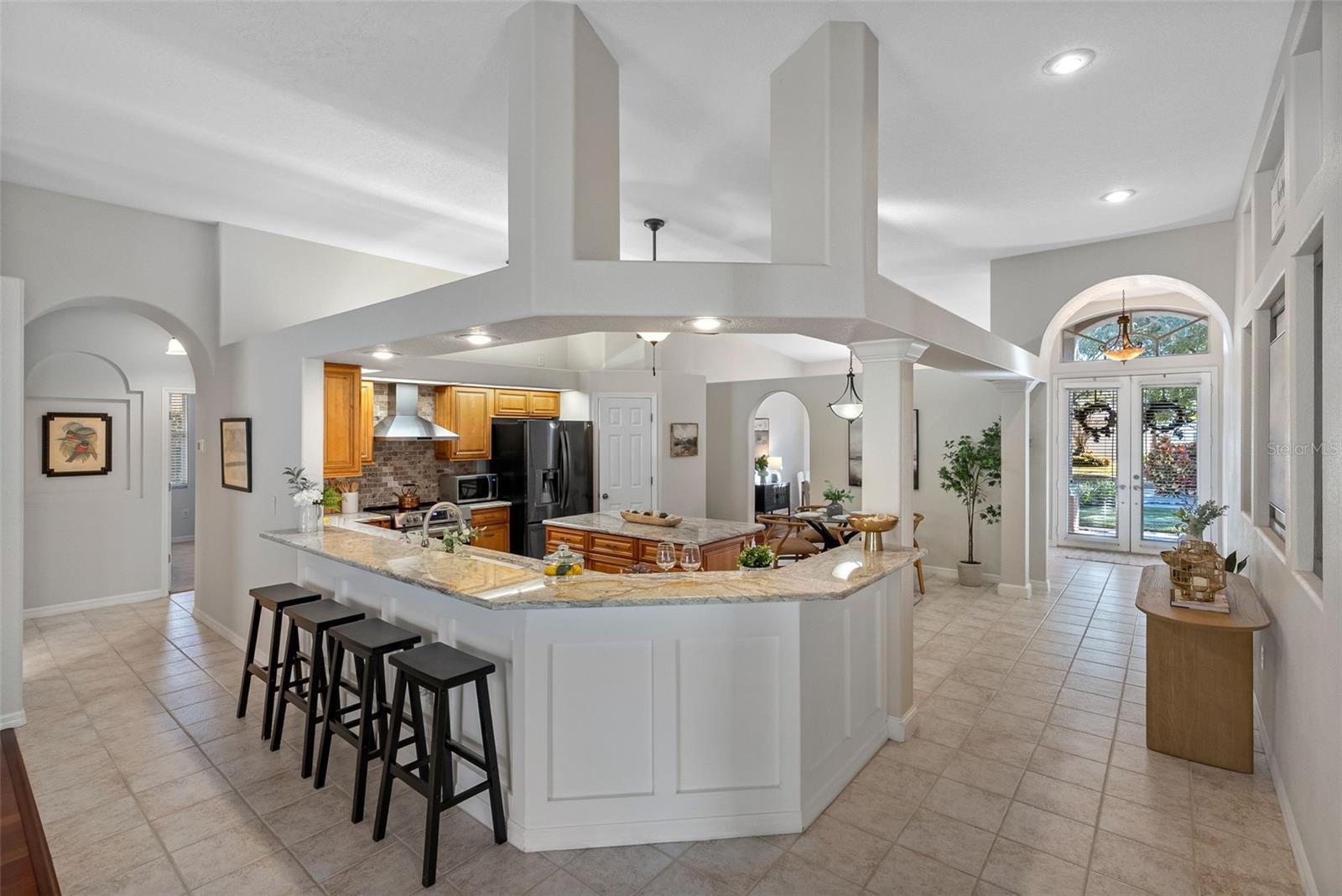 Kitchen and Breakfast Area