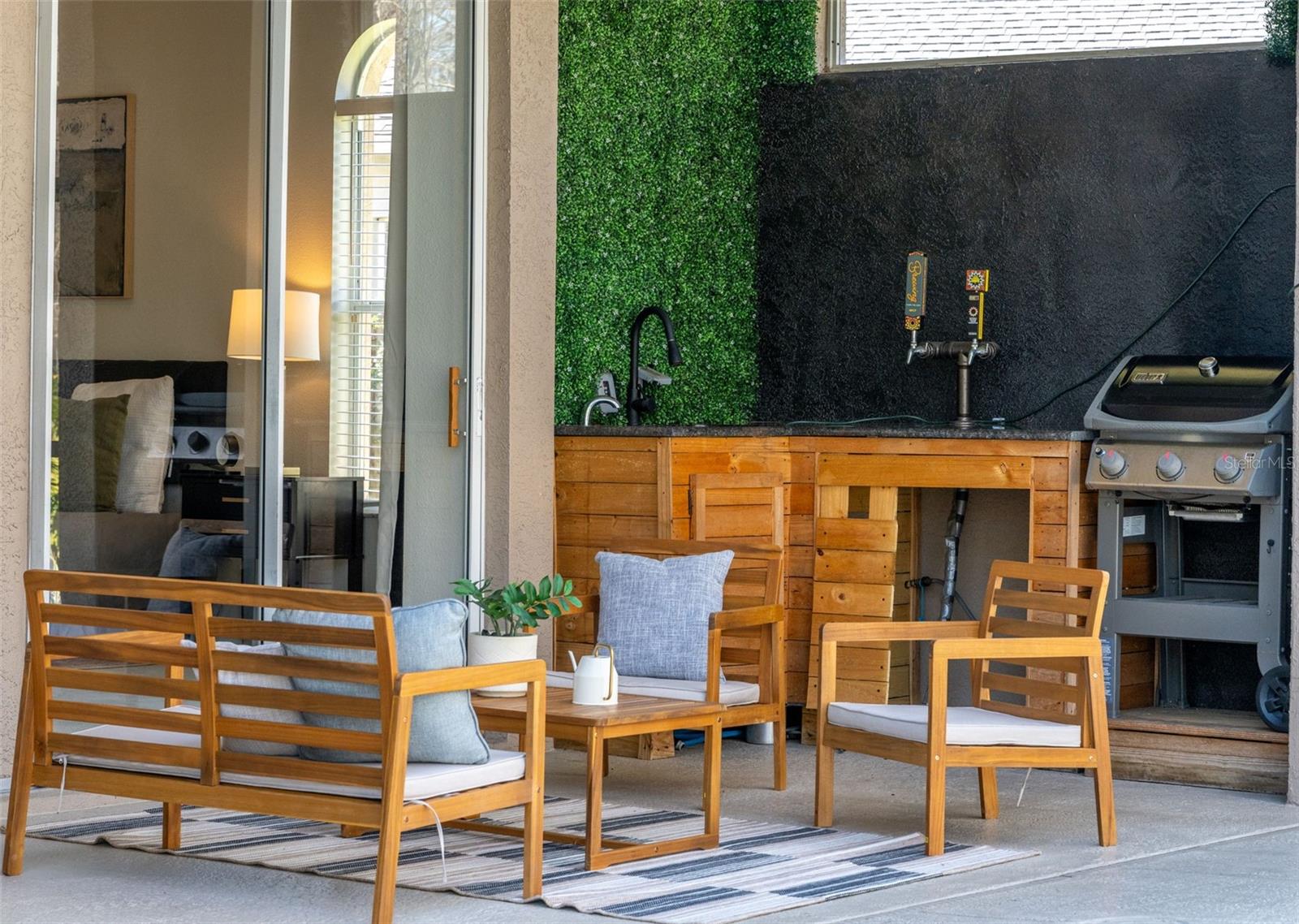 Outdoor Kitchen area