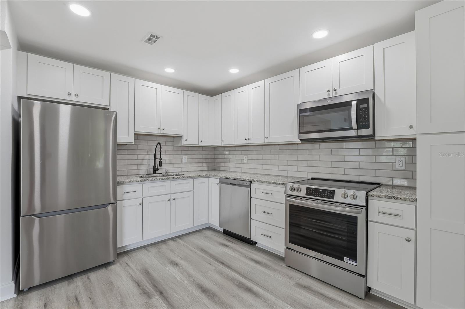 TB8470917