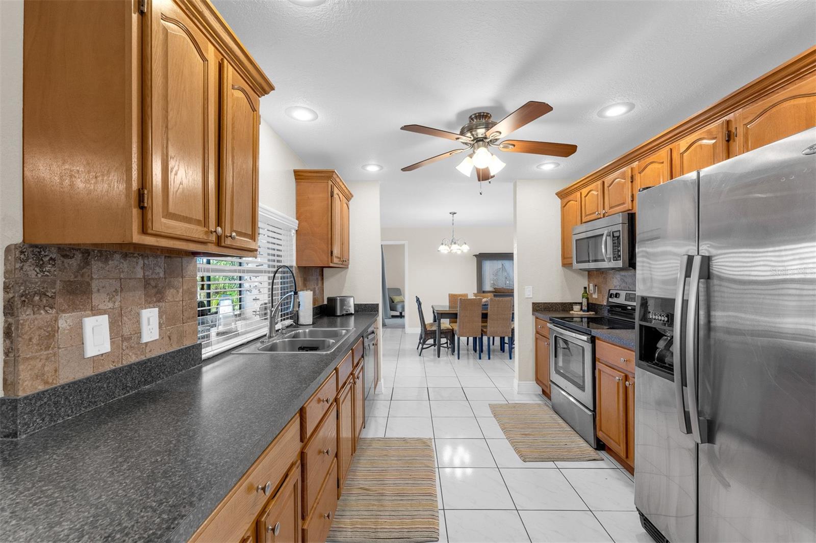 Kitchen 9'10" X 10'2" Galley style