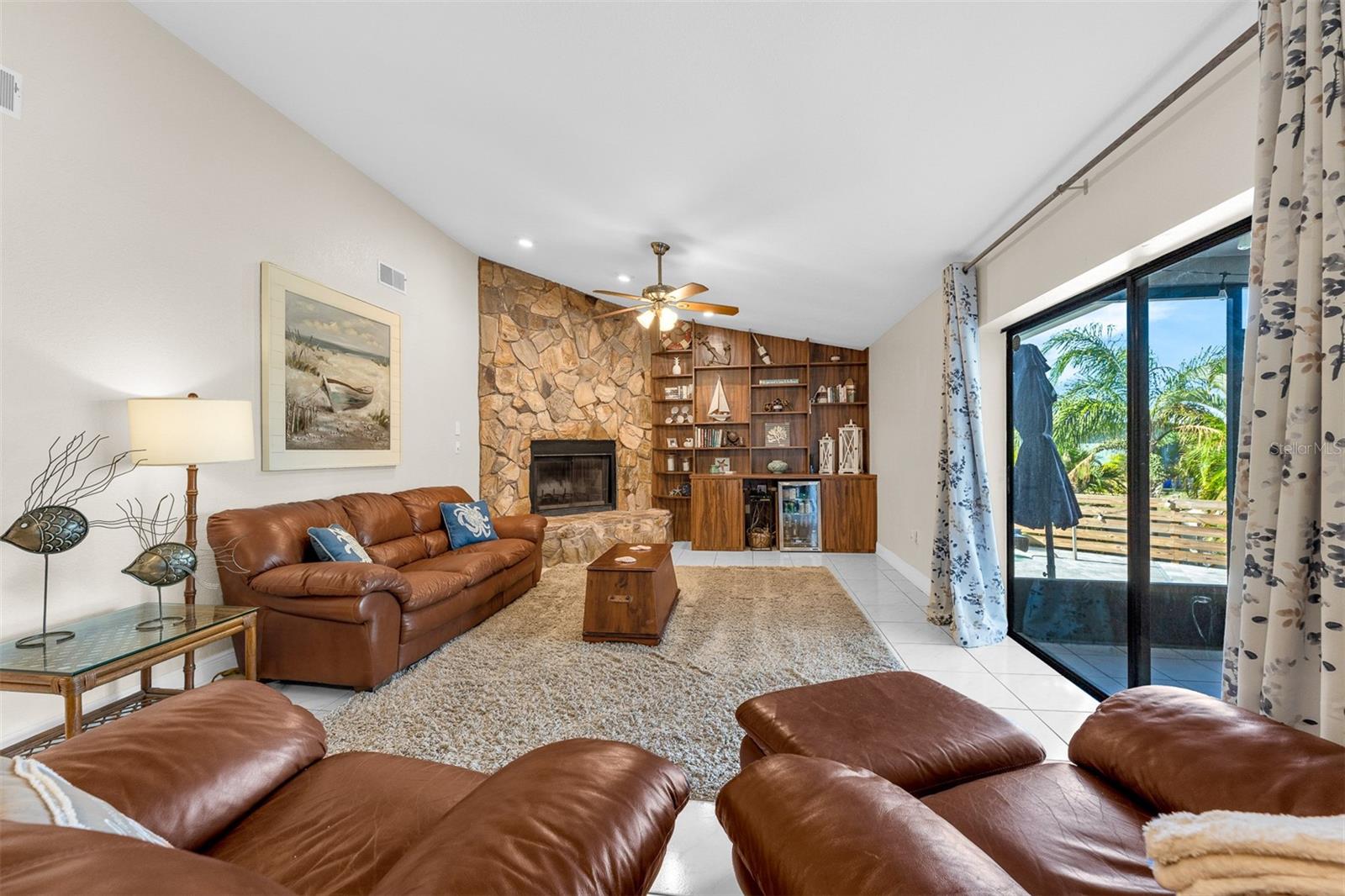 Plenty of natural lighting.