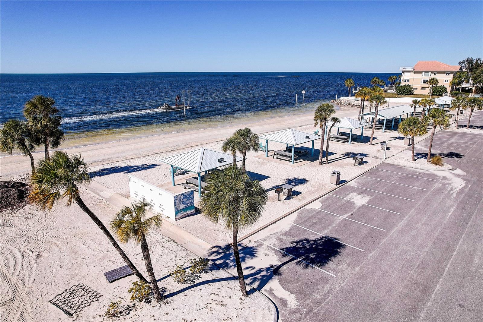 Gulf Harbor Beach Club