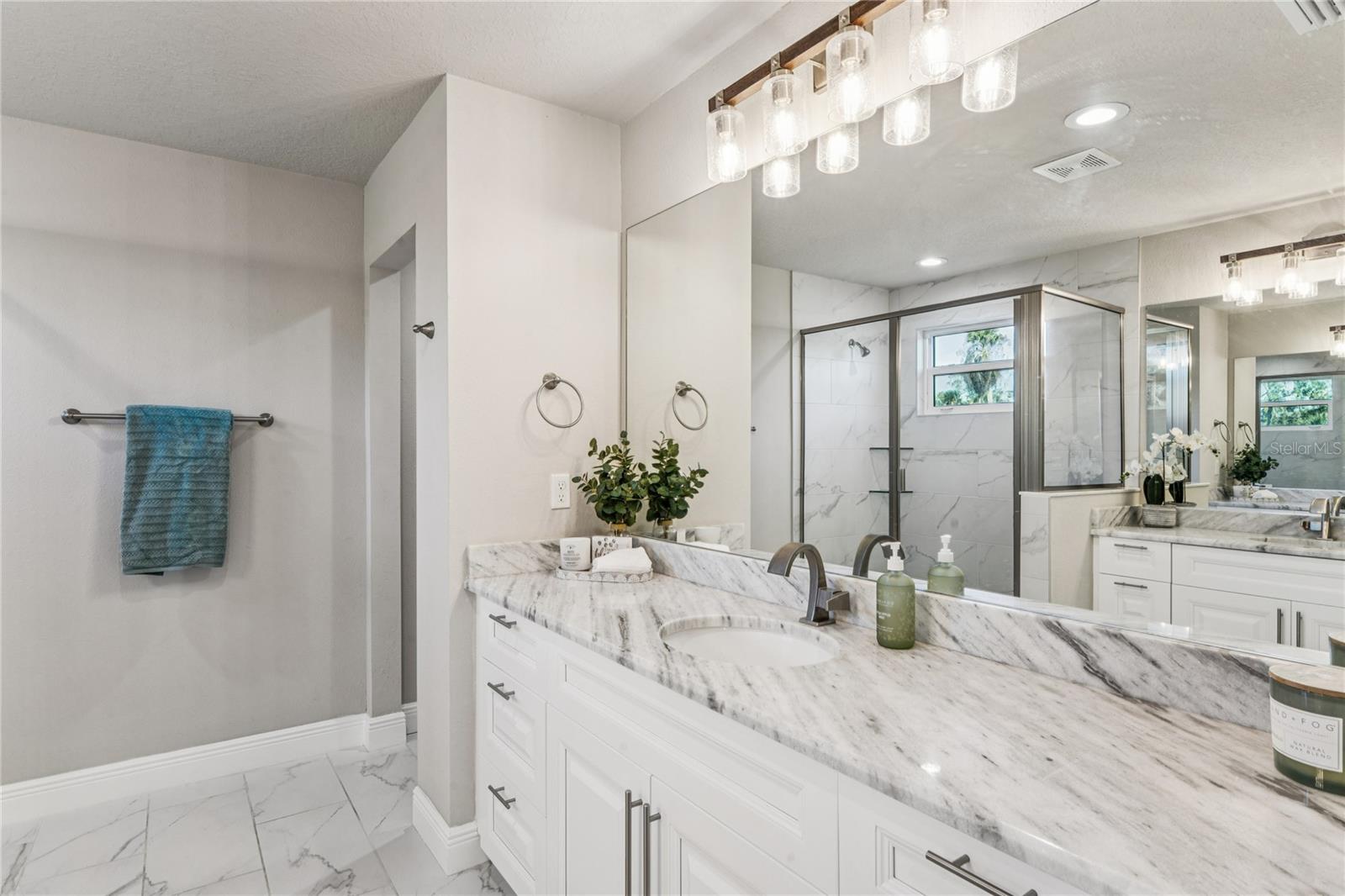 owners suite/ dual vanities