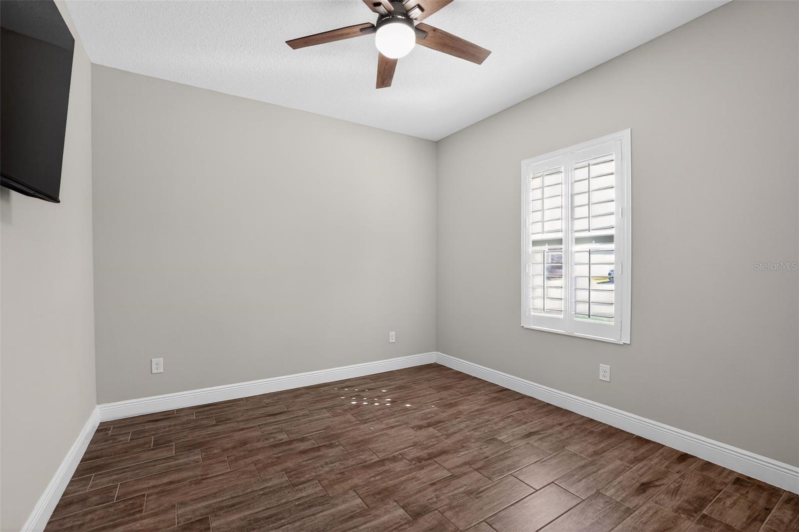 Guest bedroom near front door